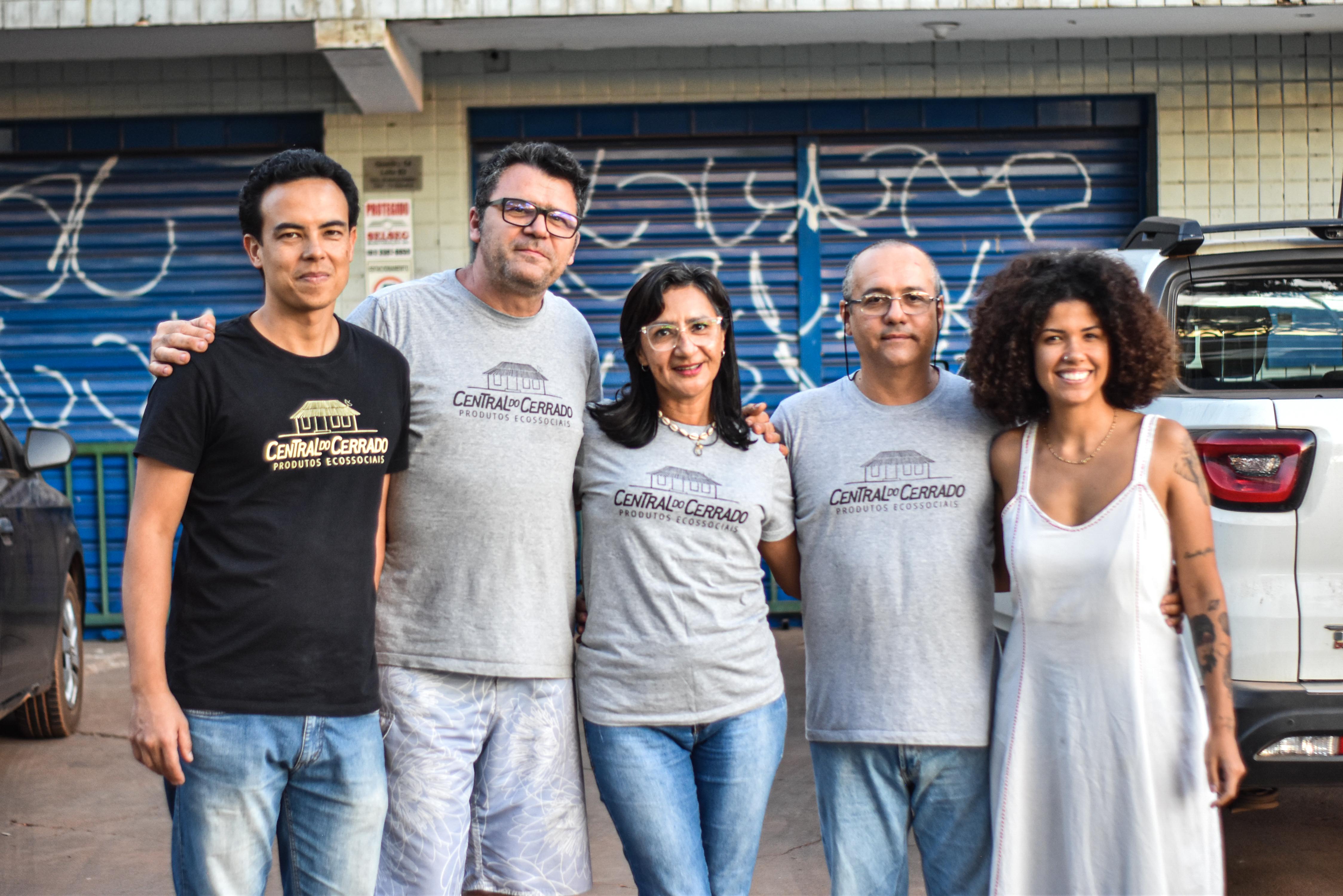 Central do Cerrado work team Photo Camila Araujo   ISPN Archive