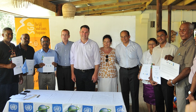 SGP Grantees with UNDP RR Australian Parliamentary Secretary Marles Australian High Commissioner and Minister Payet-web